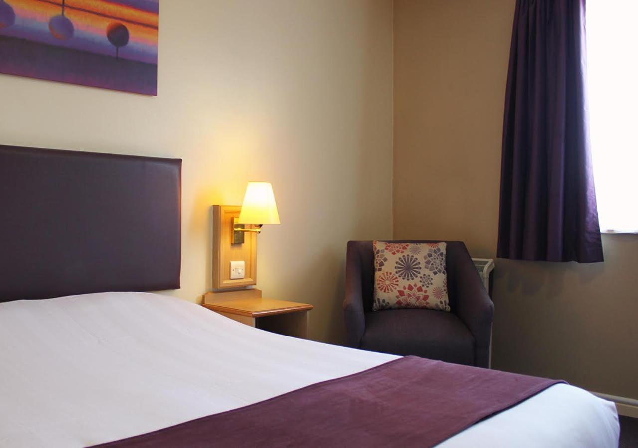 Stables Inn, Aintree Liverpool Eksteriør billede
