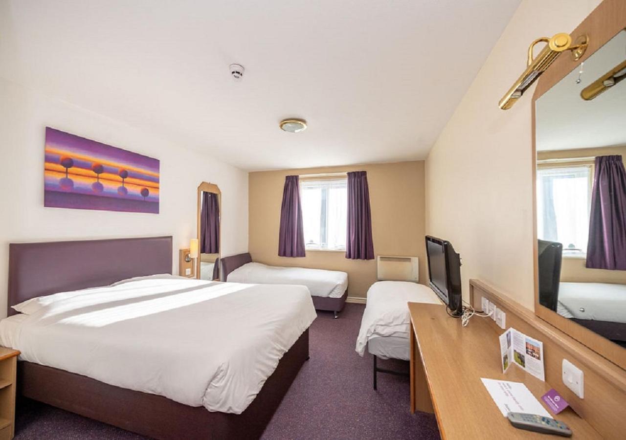 Stables Inn, Aintree Liverpool Eksteriør billede