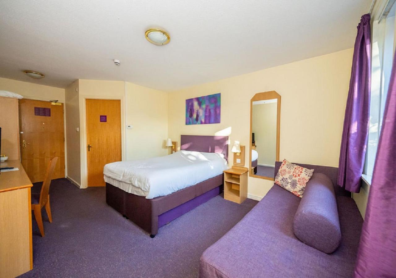 Stables Inn, Aintree Liverpool Eksteriør billede